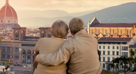 Older tourist couple - Travelability picture